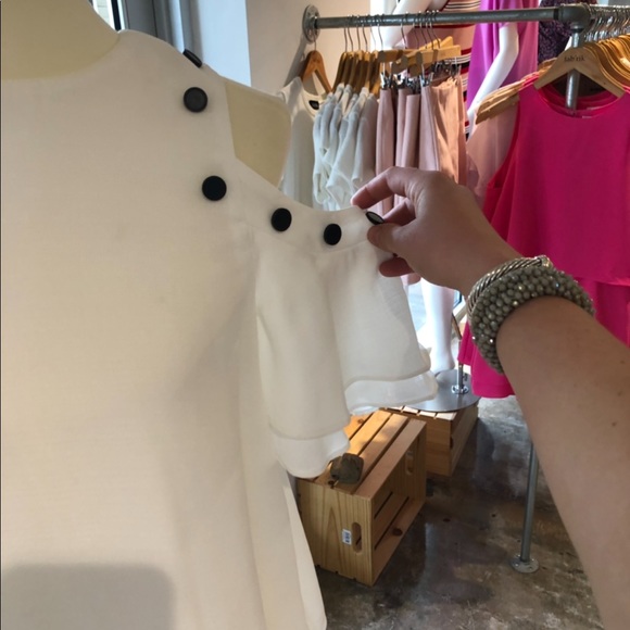 Do+Be Cold Shoulder Top - Picture 3 of 4